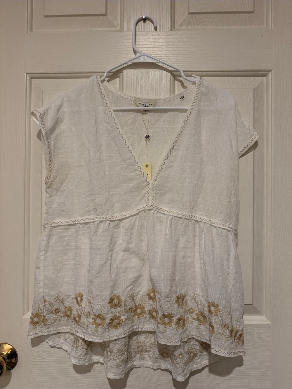 Max Studio White V-Neck Embroidered Peasant Blouse